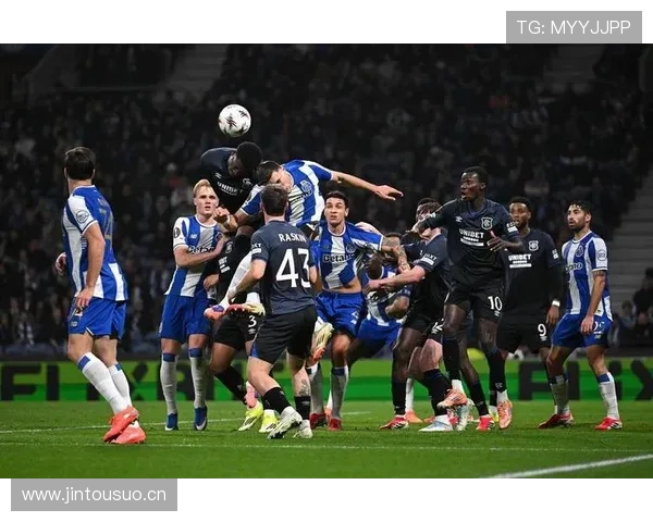 切尔西引援频繁却表现混乱，核心框架缺失影响赛季走势