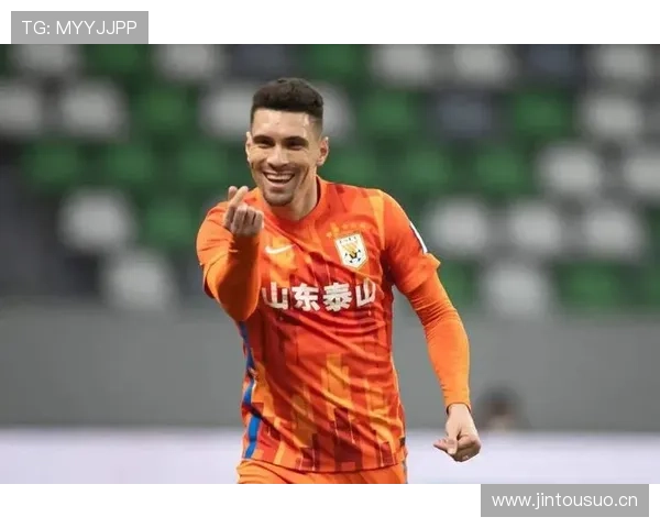 山东泰山高位压迫战术频遭打穿,防线稳定性面临考验 山东泰山高位压迫战术频遭打穿,防线稳定性面临考验