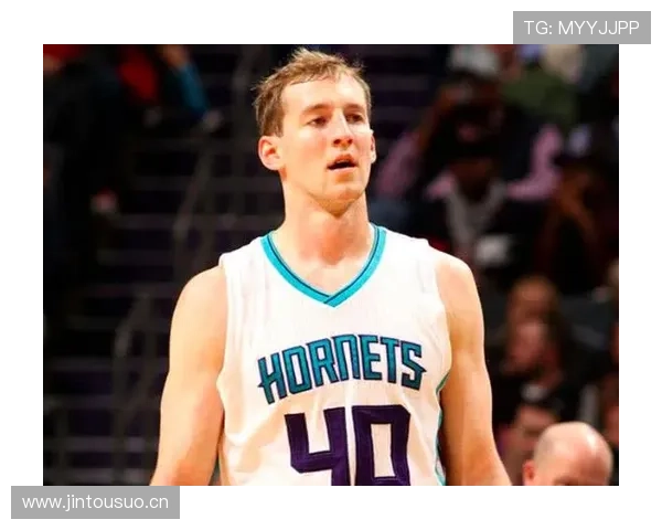 小威廉姆斯去菜市场那天我看傻了，拎的包比我家电器都值钱