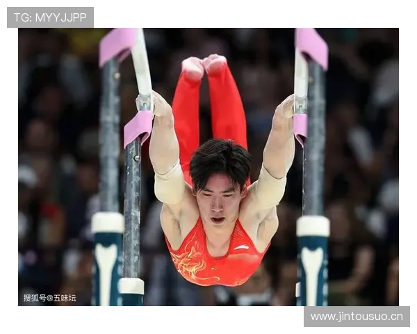 张博恒赛场冷到像训练师，私下却像随手晒名牌的邻家大哥，心里有点招架不住